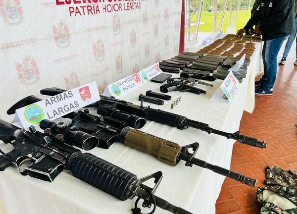 Ejército encontró tres depósitos de armas de las Disidencias en La Vega, Cauca