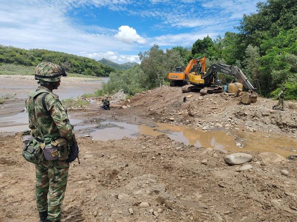 Operación contra la extracción ilegal minera debilita finanzas del ELN en el sur del Cauca