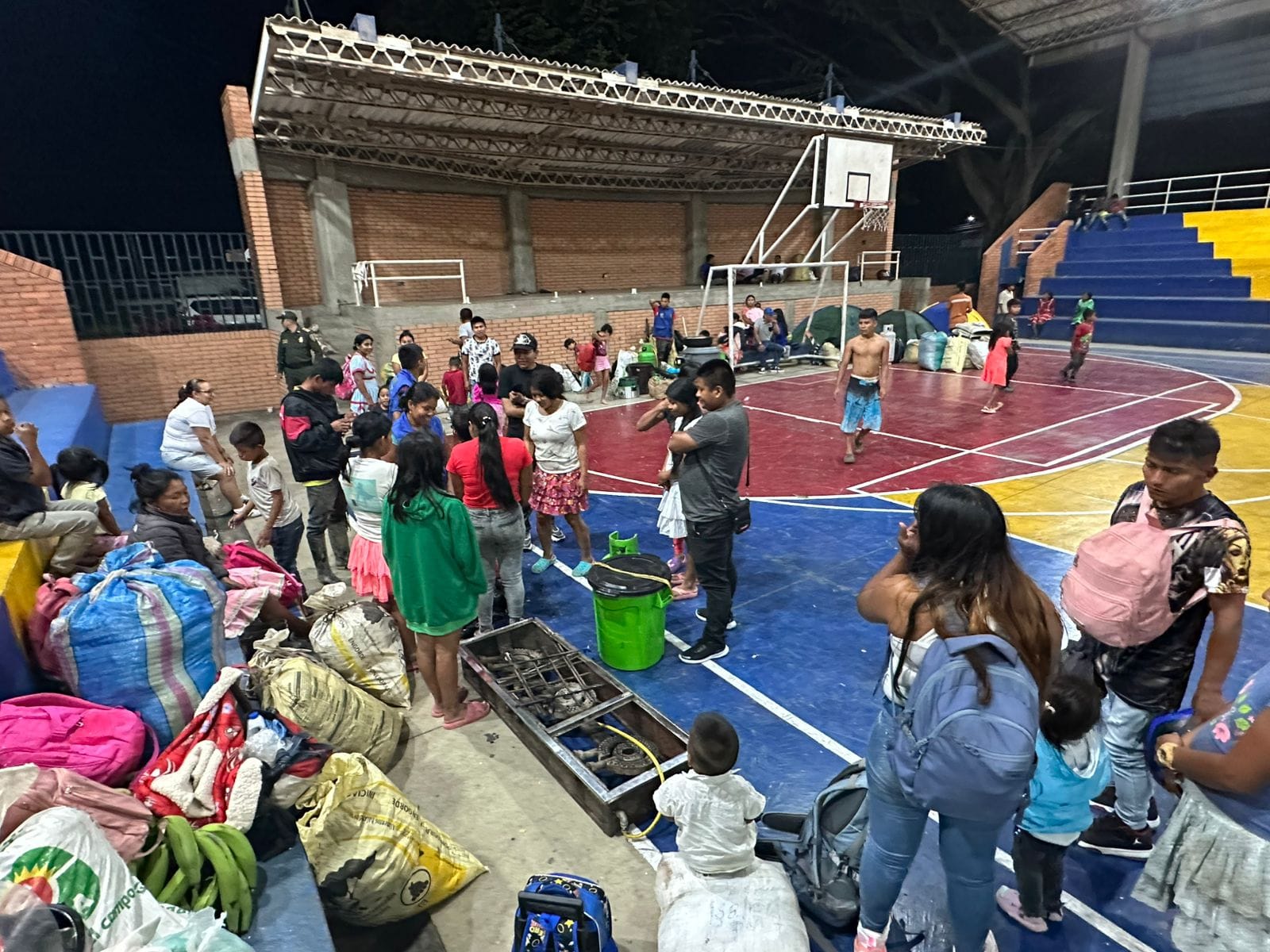 M S De Familias Desplazadas En Bol Var Valle Por El Conflicto