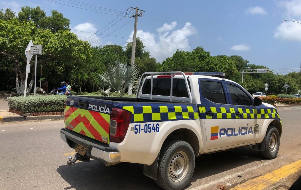 Explosivo contra patrulla policial deja un uniformado herido en El ...