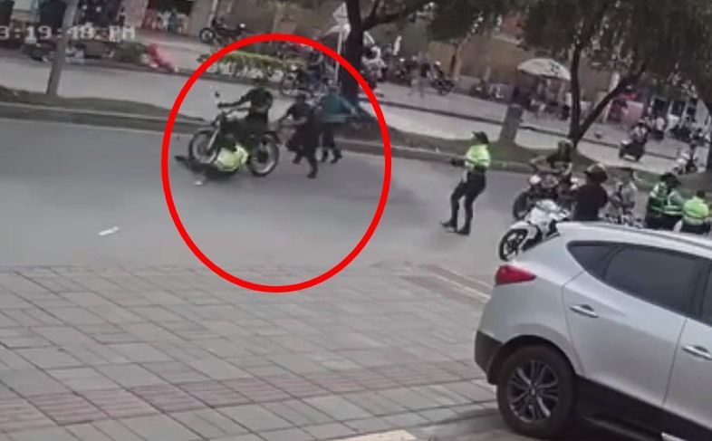 (Vídeo) Así atropellaron un agente de tránsito en medio de un retén en Popayán