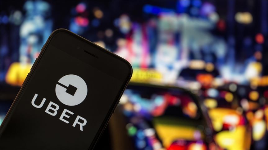 Golpe bajo para los taxistas: Uber seguirá funcionando así no les guste
