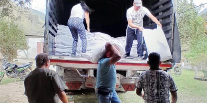 Llegan ayudas humanitarias a habitantes en Cauca, víctimas de la guerra