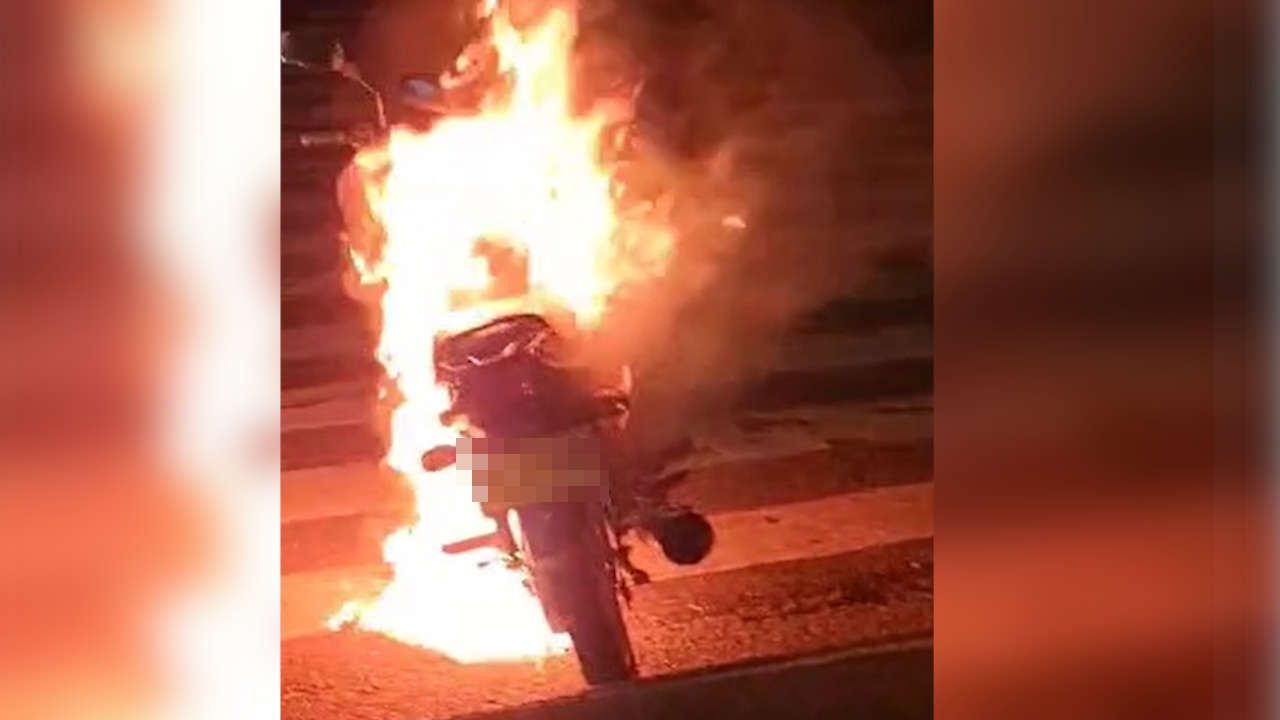 Popayán: quemaron motocicleta que era usada para asaltar a la gente