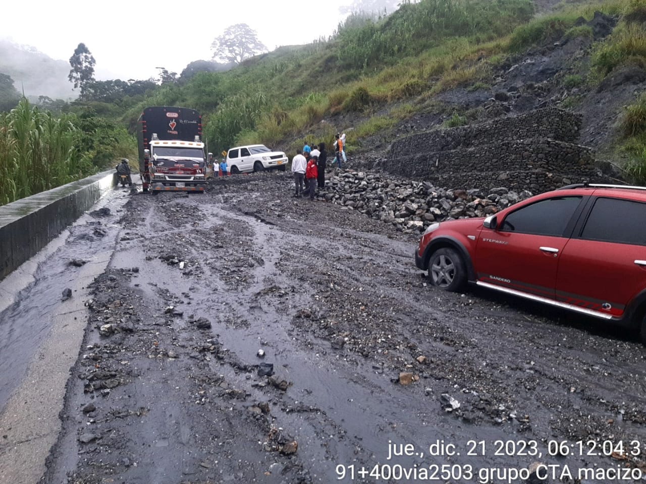 Deslizamiento de tierra deja incomunicada a Popayán con Rosas, Cauca