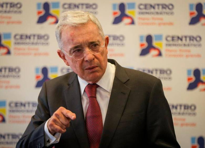 Ex presidente Álvaro Uribe será acusado por de crímenes de lesa humanidad