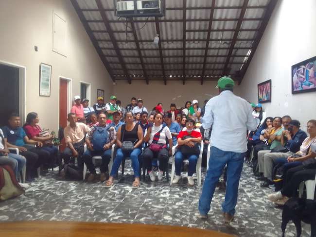 Campesinos y otros sectores sociales se concentran en Popayán para ver cómo el gobierno nacional les va a cumplir
