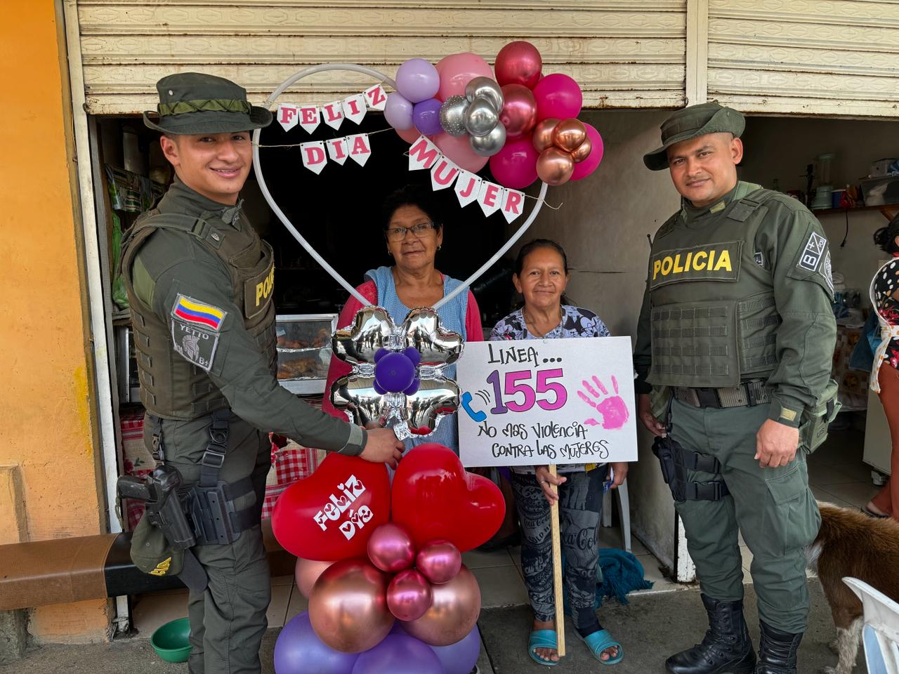 Caldono, Cauca: mujeres reciben una rosa