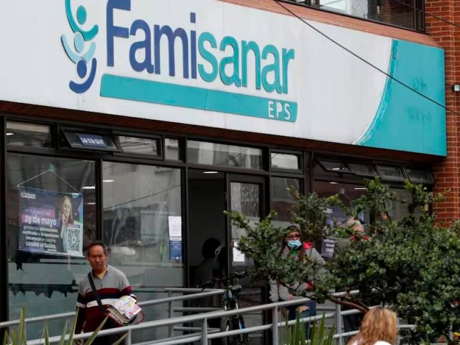La EPS Famisanar anuncia que se acoge al modelo de salud que propuso el presidente Gustavo Petro