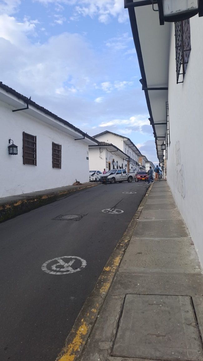 Choque vehículos en el centro histórico de Popayán