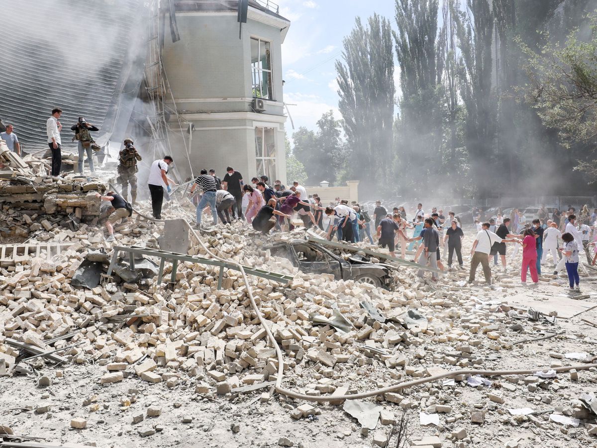 Ataques de Rusia en Kiev dejan al menos 37 muertos y más de 100 heridos
