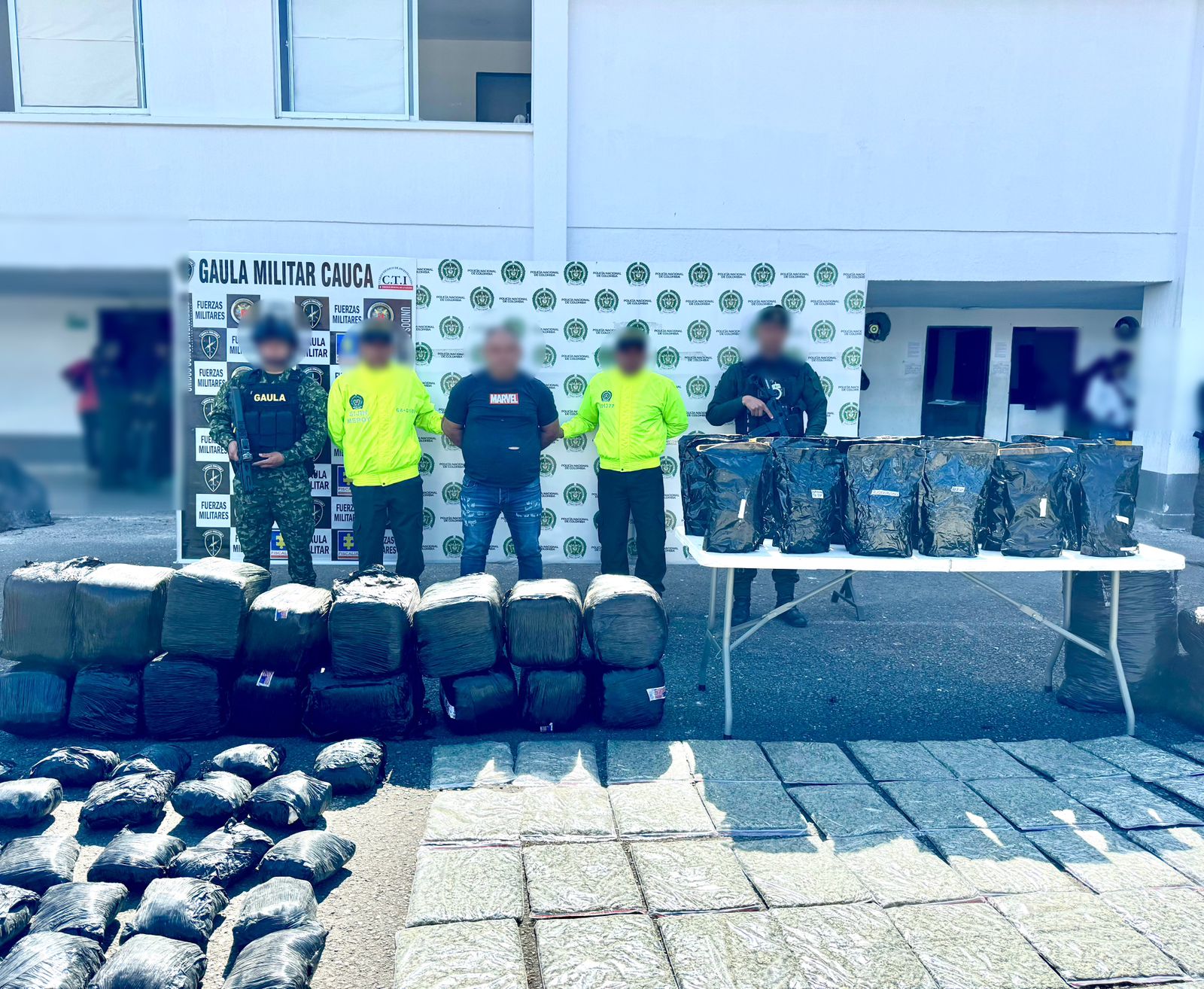 Operativo en Timbío, Cauca, culmina con la captura de sujeto que transportaba 414 kilogramos de marihuana tipo exportación