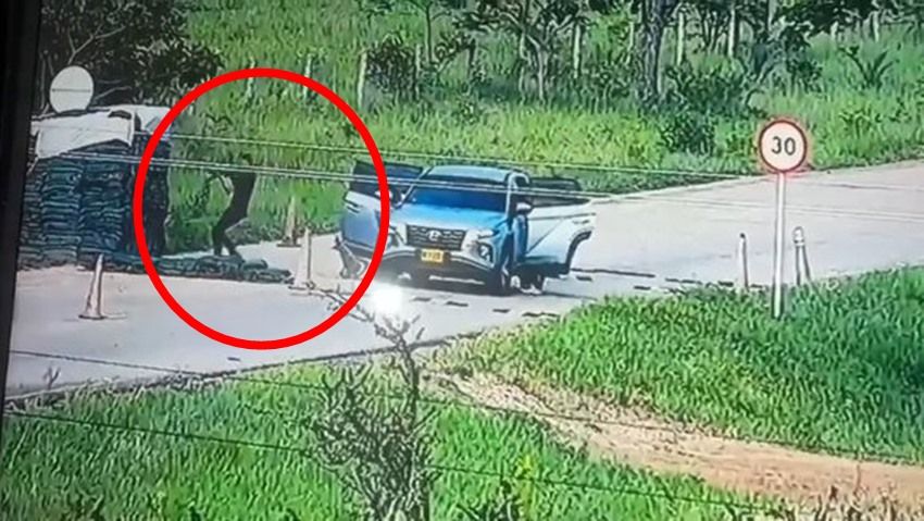 Impresionante: vídeo del momento exacto del asesinato de dos soldados en Tame, Arauca