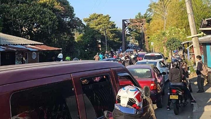 Caos en la movilidad de Popayán: transportadores bloquean varios puntos