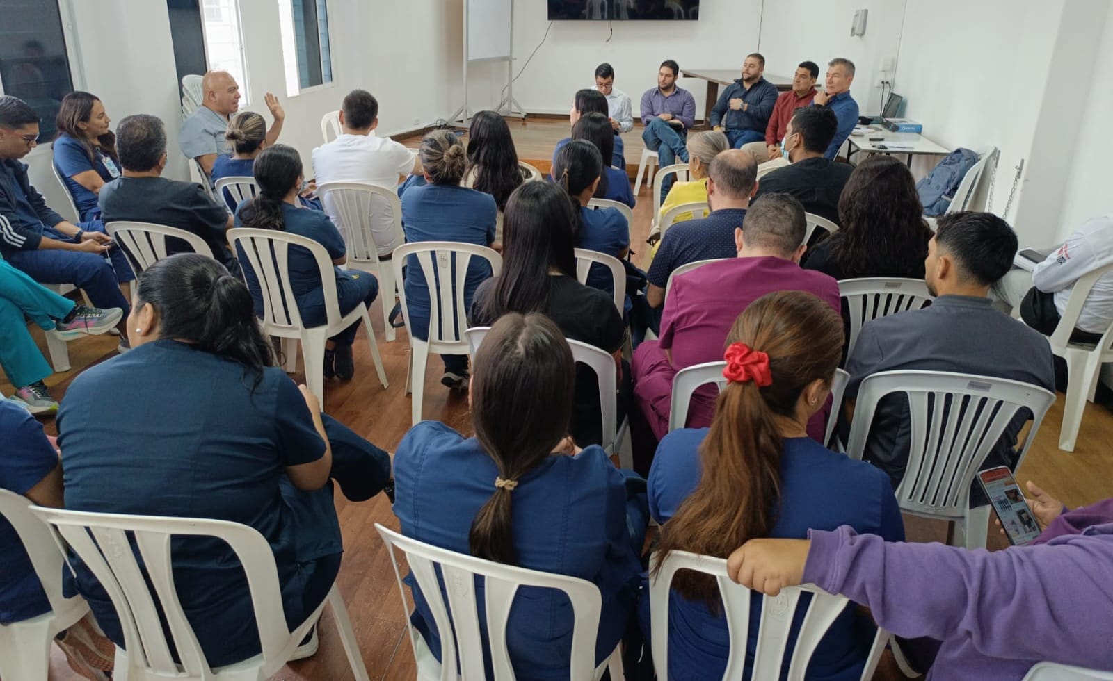 Consolidando un Hospital Universitario San José más fuerte: Encuentro con Asoterapeutas marca un nuevo paso hacia la formalización laboral