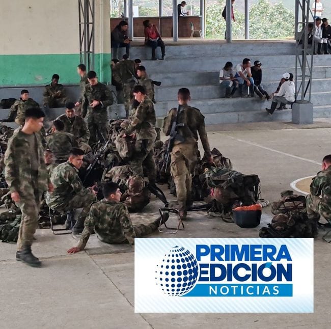 Choques entre campesinos y soldados en la zona rural de Argelia, Cauca