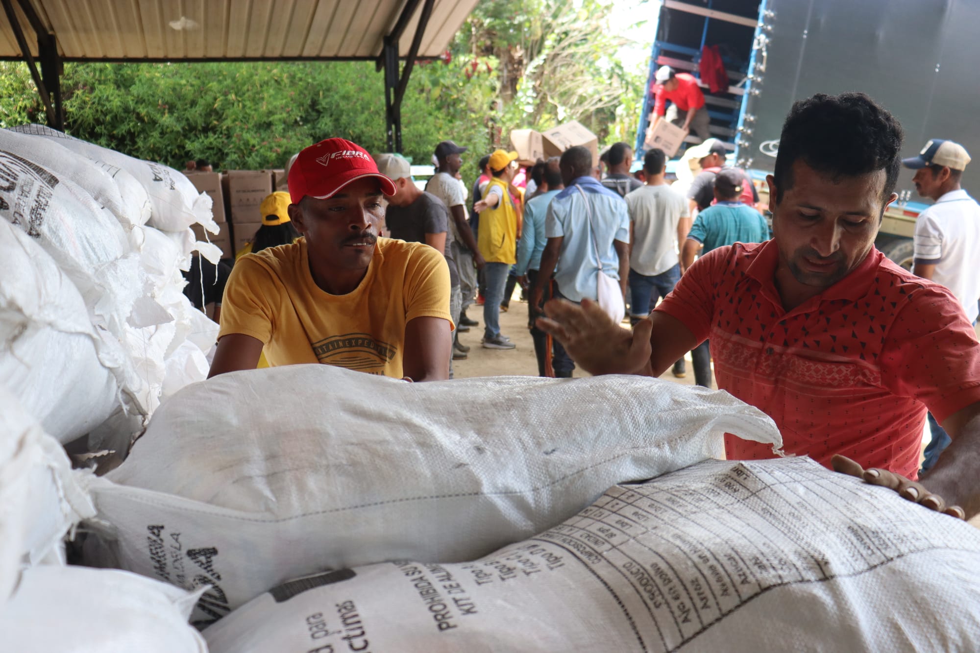 Más de 75 toneladas de ayuda humanitaria de emergencia fueron entregadas a víctimas de Balboa y Buenos Aires, Cauca