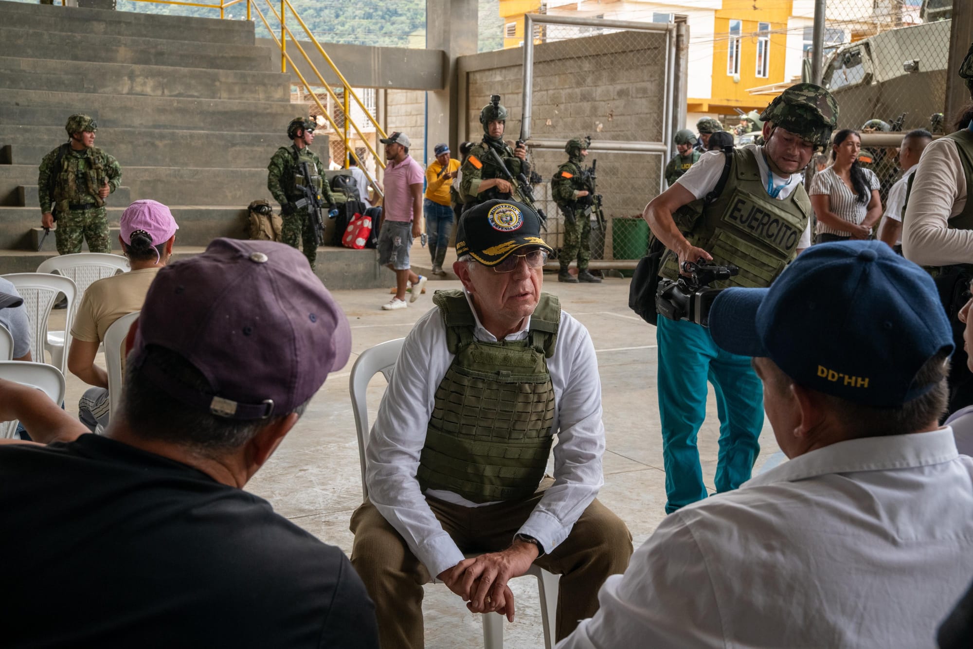 Las dos versiones tras la visita del gobierno a El Plateado, Argelia, escenario de la guerra con las disidencias de las Farc