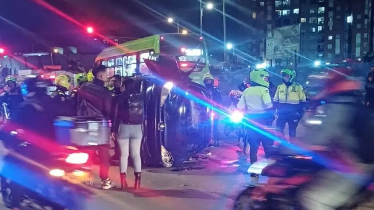 Impactante persecución en Bogotá: Conductor arrolló a motociclistas y generó pánico