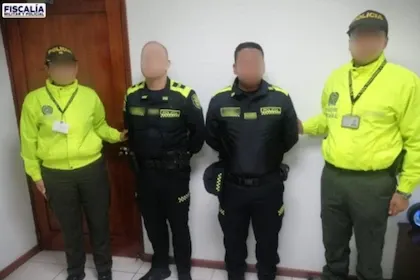 Capturan a comandante de Policía por cobrar dinero a cambio de permisos