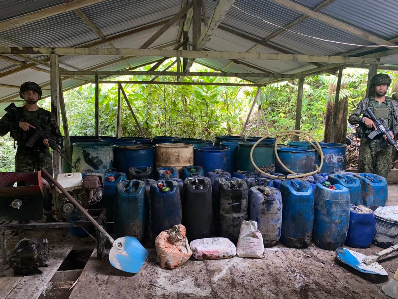 Tropas del Ejército desmantelan siete laboratorios para procesar cocaína en López de Micay, Cauca