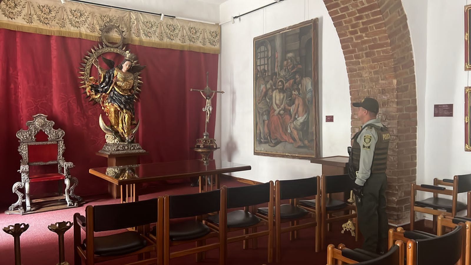 Policías de la Metropolitana de Popayán, guardianes de las iglesias del sector histórico