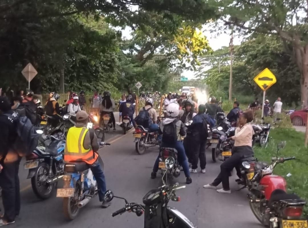 Bloqueada la vía Puerto Tejada - Cali en el norte del Cauca