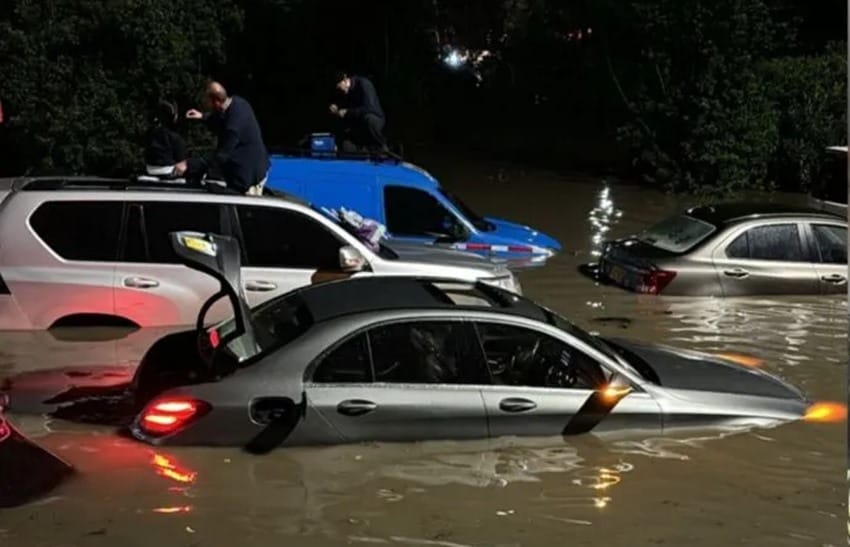 (Vídeos) Así vivieron los bogotanos las fuertes inundaciones: cientos de carros atrapados