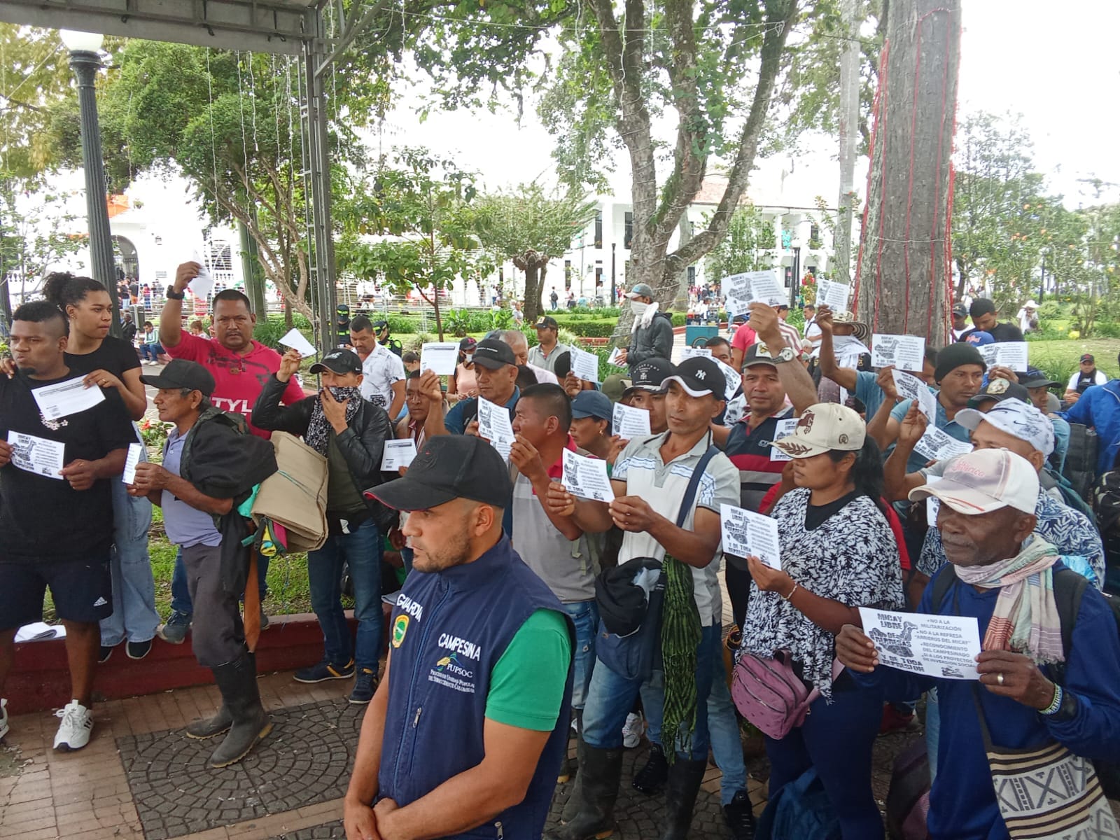 Campesinos del Micay se van para Bogotá para hacerle entender a Petro que "el Cauca está en manos de políticos corruptos que quieren construir una represa"