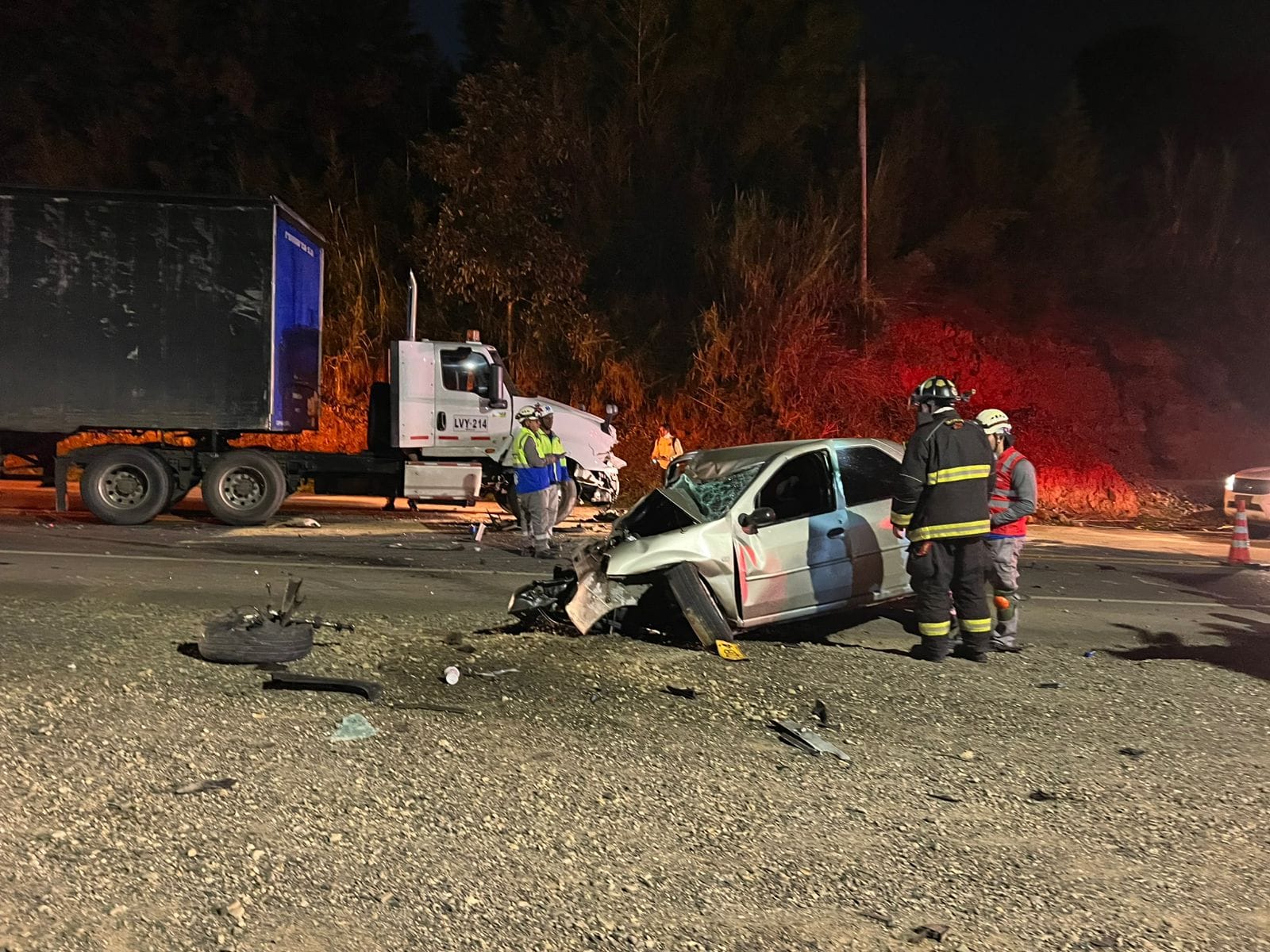 Grave accidente de tránsito en el Norte de Popayán: carro particular quedó vuelto nada