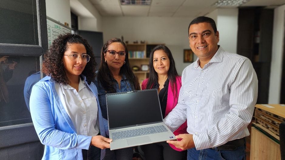 La Alcaldía de Popayán entrega equipos tecnológicos para fortalecer el trabajo de las Juntas de Acción Comunal