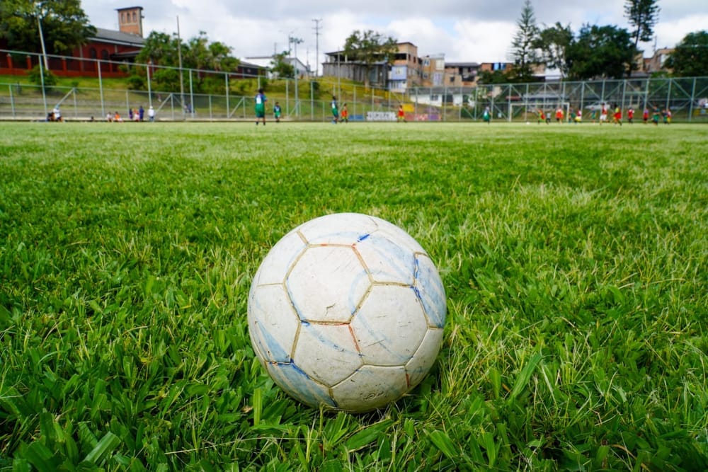 Mientras Popayán espera escenarios deportivos dignos, la Secretaría de Deporte apuesta por un modelo contractual que elude la Ley 80 y arriesga más de 5.000 millones de pesos públicos.