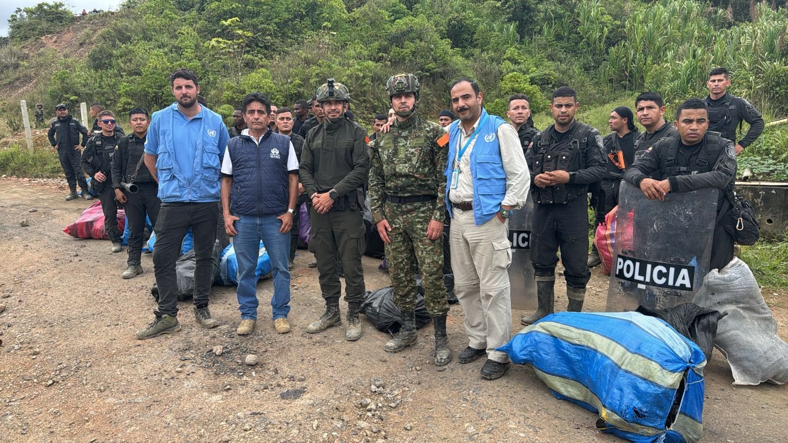 Liberados los 28 policías y el militar secuestrados en El Plateado, Cauca