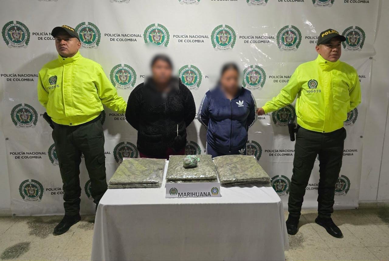 3.200 dosis de marihuana que se encontraban ocultas en maletines fueron incautadas