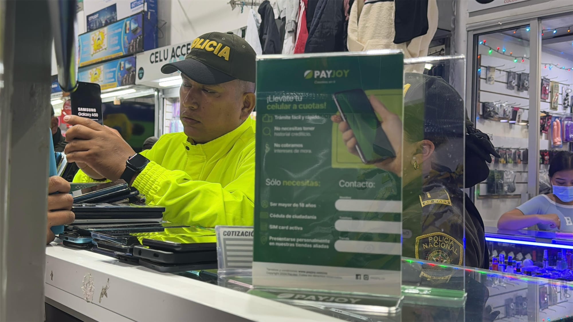 Operativo en Popayán contra venta ilegal de celulares