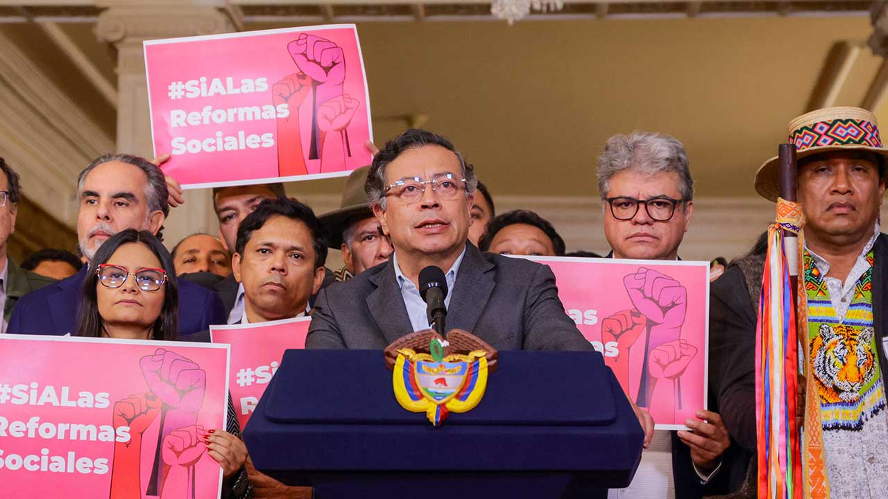 Gobierno radicará nueva consulta popular ahora con 13 preguntas