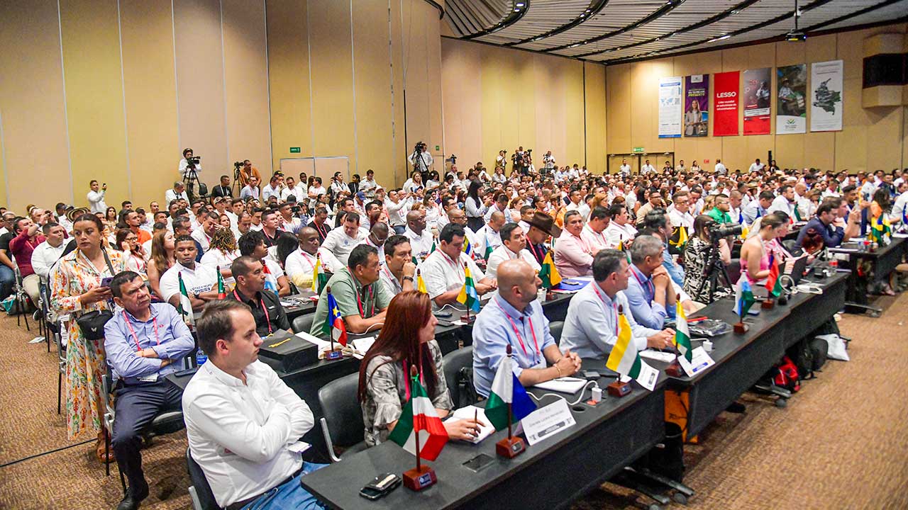 "La Paz Total es una estrategia político-militar y les estamos dando duro": presidente Gustavo Petro sobre organizaciones multicrimen