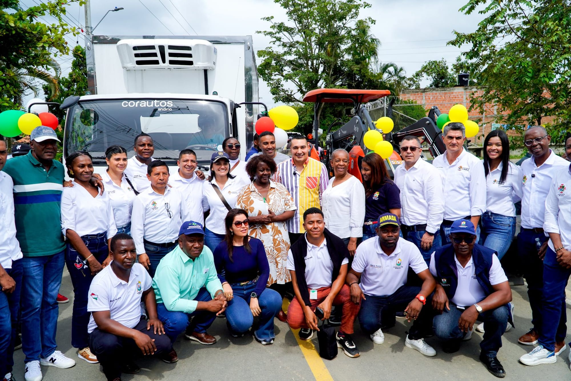 Gobierno del Cauca entregó maquinaria, vehículos que fortalecen el desarrollo en Puerto Tejada