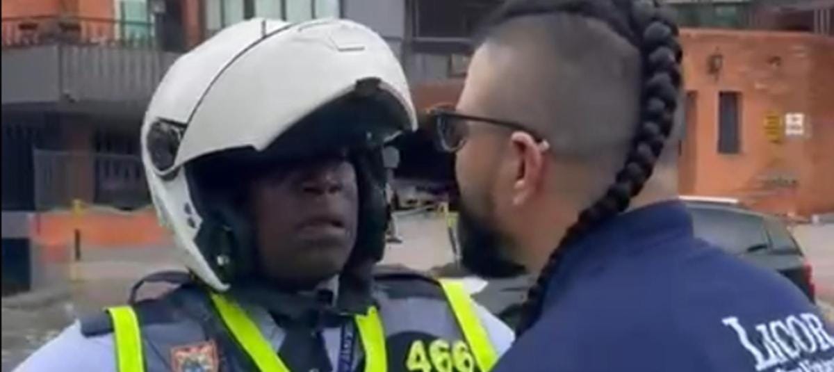 Indignación en Cali por acto racista contra agente de tránsito