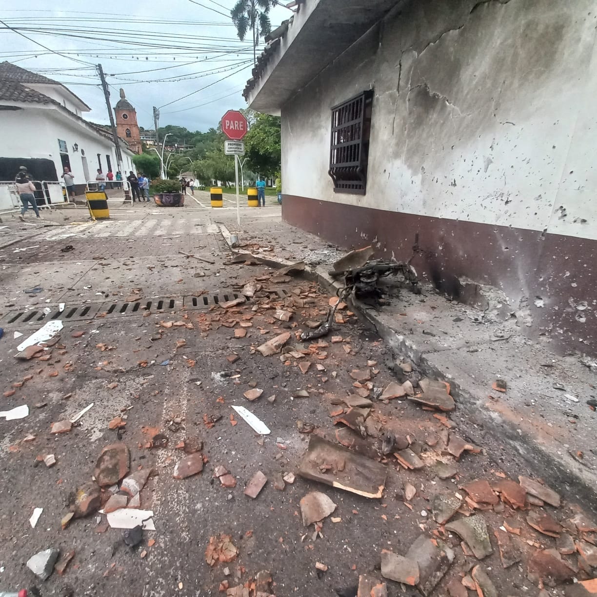 (Ampliación) Dos civiles heridos luego de la activación de una moto cargada con explosivos en Caloto, Cauca