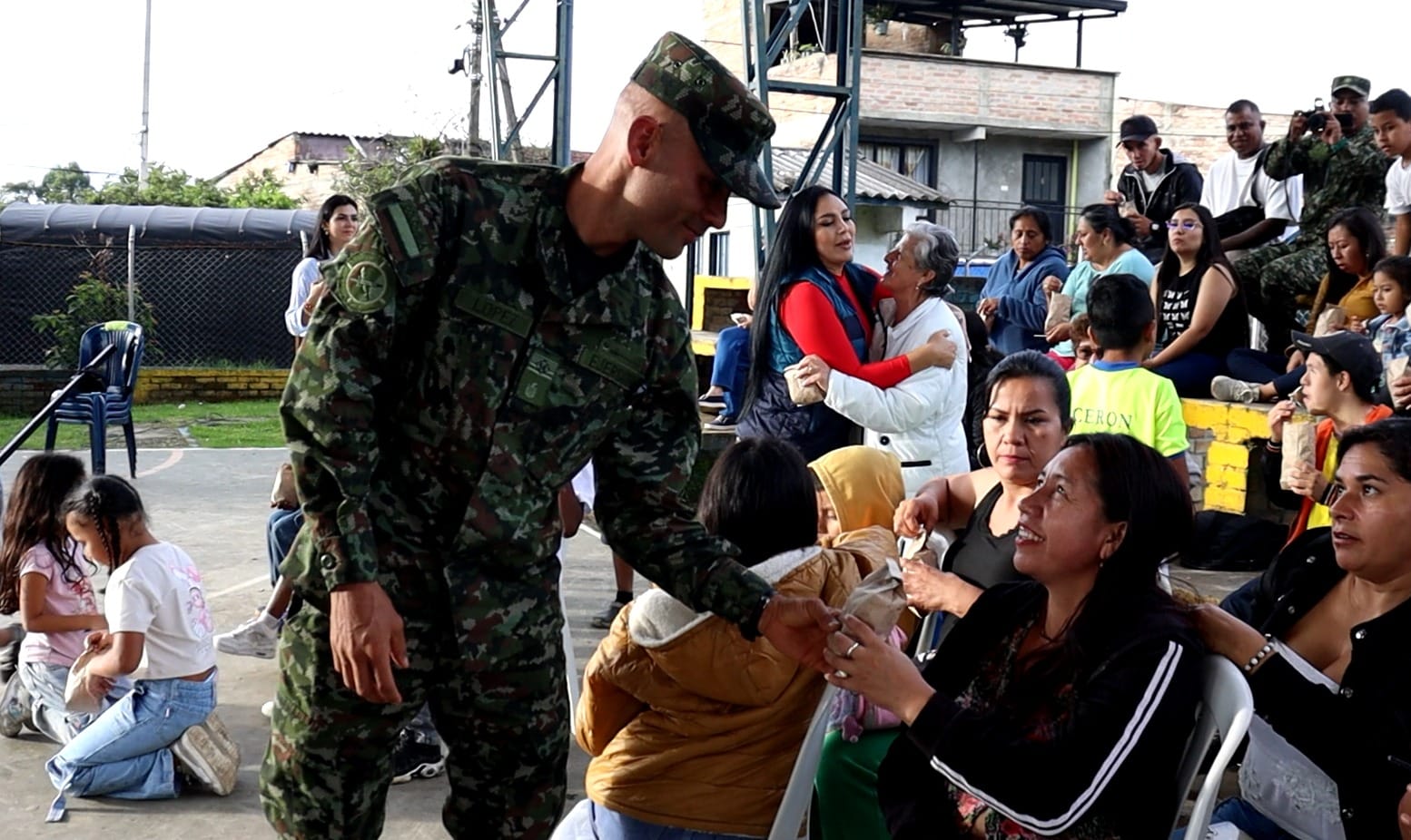 Ejército realiza campañas contra el reclutamiento forzado en Popayán