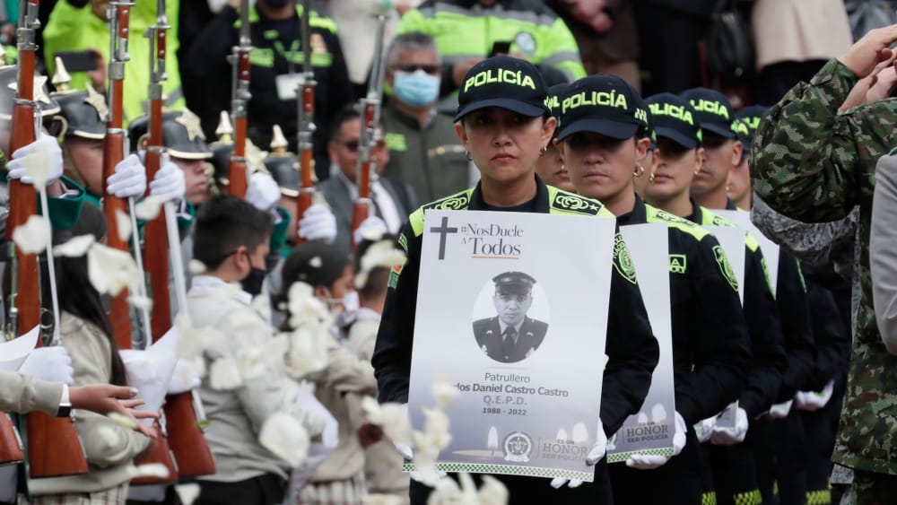 Militares y policías deberán movilizarse de civil por seguridad