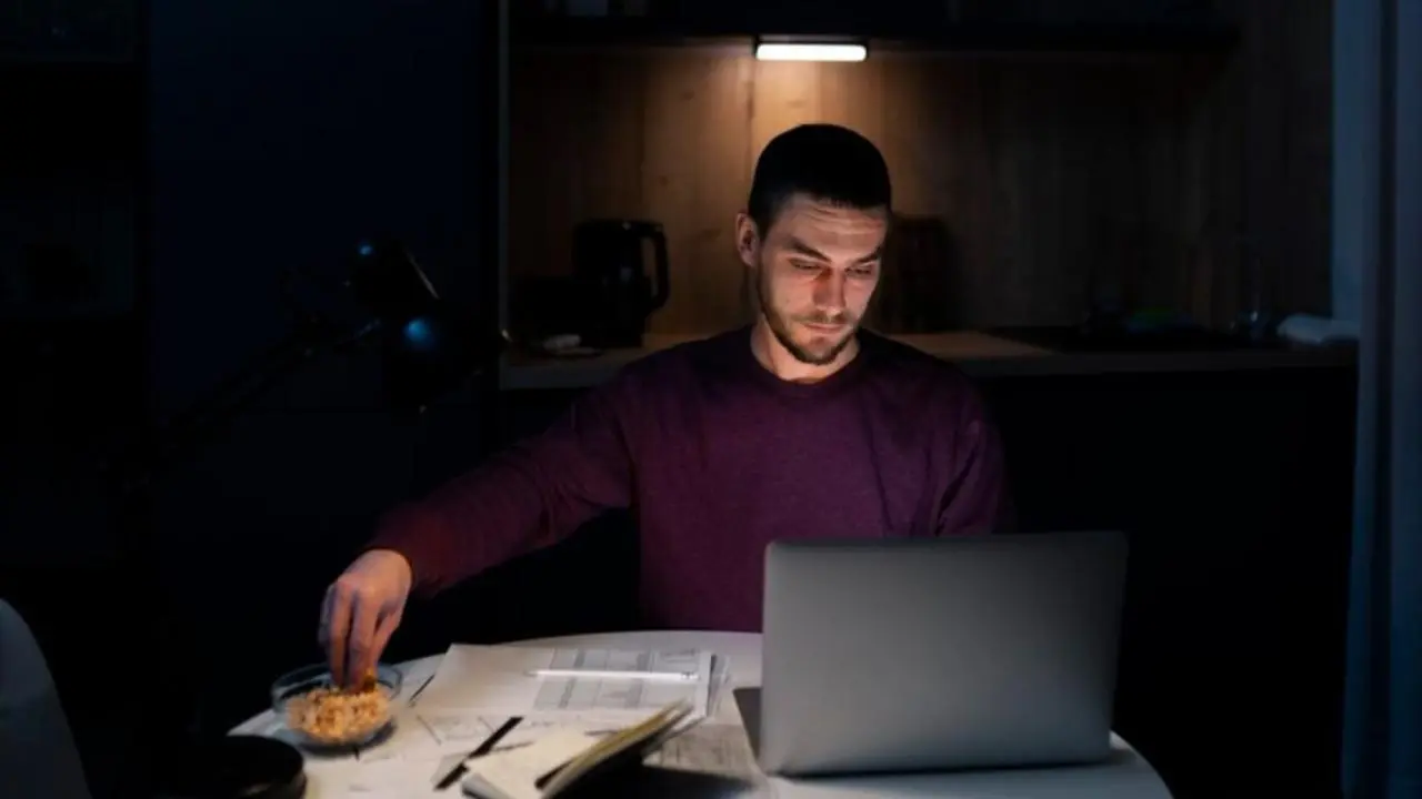 Reforma laboral propone recargo nocturno más temprano: le contamos cómo sería