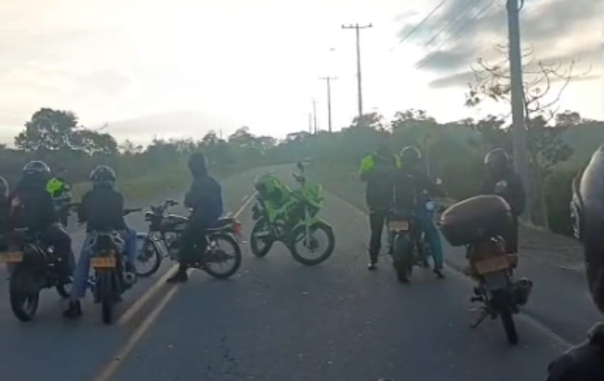 Nueva amenaza en la Variante de Popayán por instalación de pancarta y posible explosivo