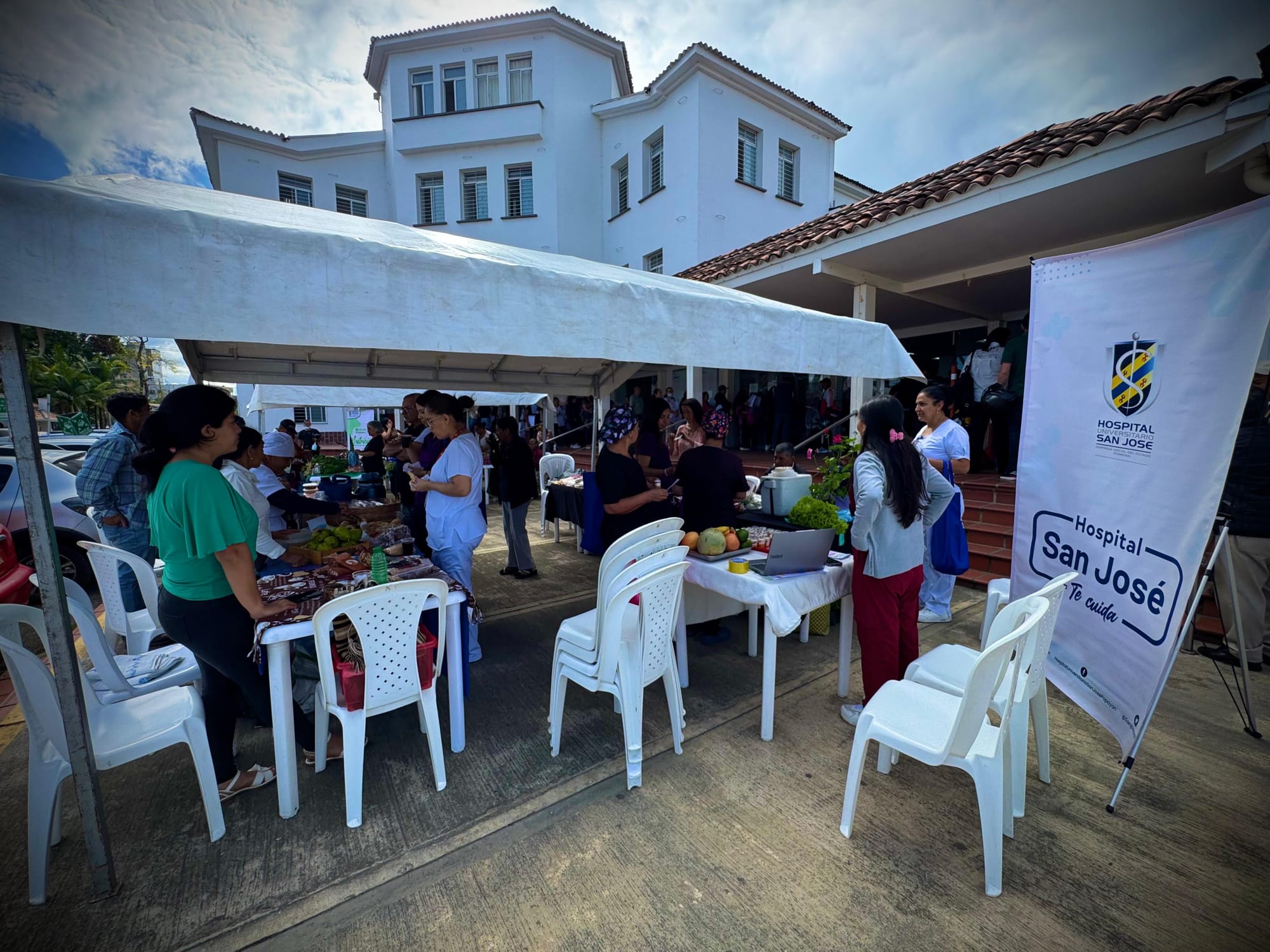 Hospital Universitario San José de Popayán celebra el Día Mundial de la Nutrición con el lanzamiento del Mercado Campesino