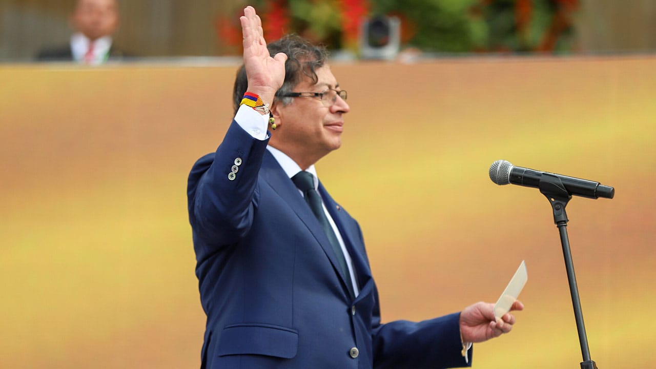 Gustavo Petro habla de golpe en flagrancia y pide investigación internacional