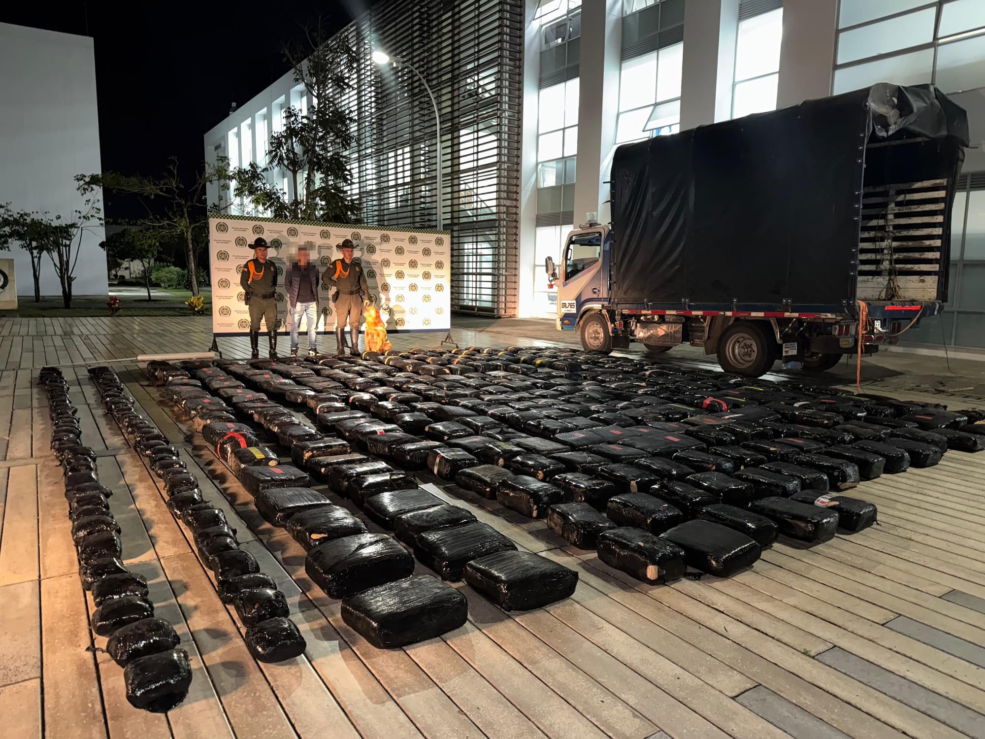 Policías incautaron una tonelada de marihuana que pertenecería a las disidencias de las Farc en el Cauca