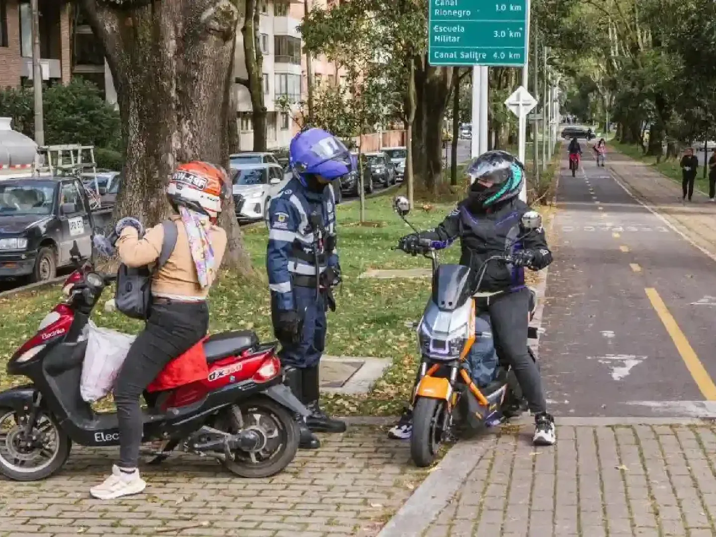 Ojo: si tienes una bici eléctrica o scooter, estas son las nuevas multas que podrían ponerte