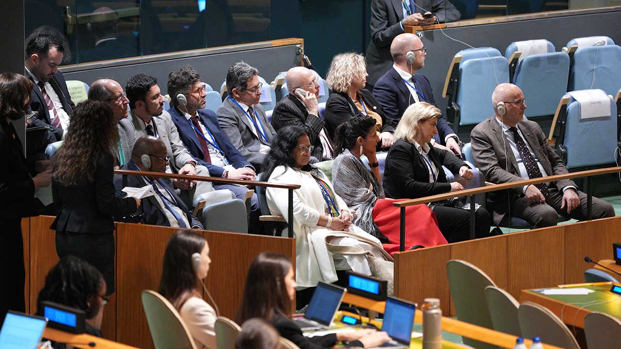 "Hoy construyen campos de concentración para migrantes": presidente Petro en la ONU