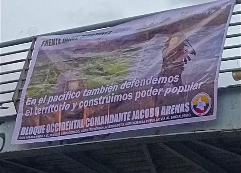 Propaganda subversiva y objeto sospechoso obligan a cierre vial en el norte de Popayán